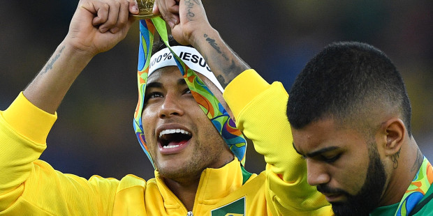 Neymar, un joueur de foot chrétien de plus à Paris ?